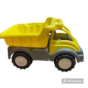 American Plastic Toys Yellow Dump Truck Gigantic Tilting